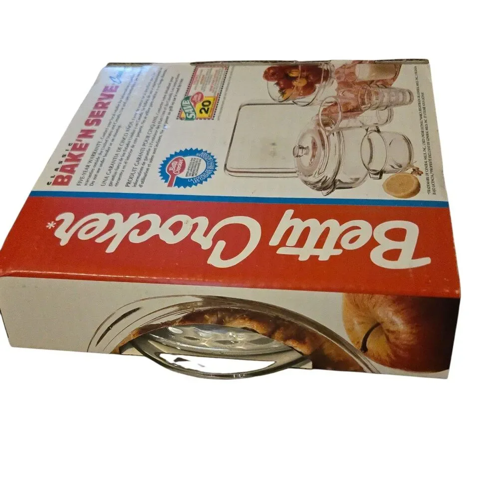 Vintage Betty Crocker New In Box (NIB) Fluted Pie Plate 8.5 X 1.5 1995